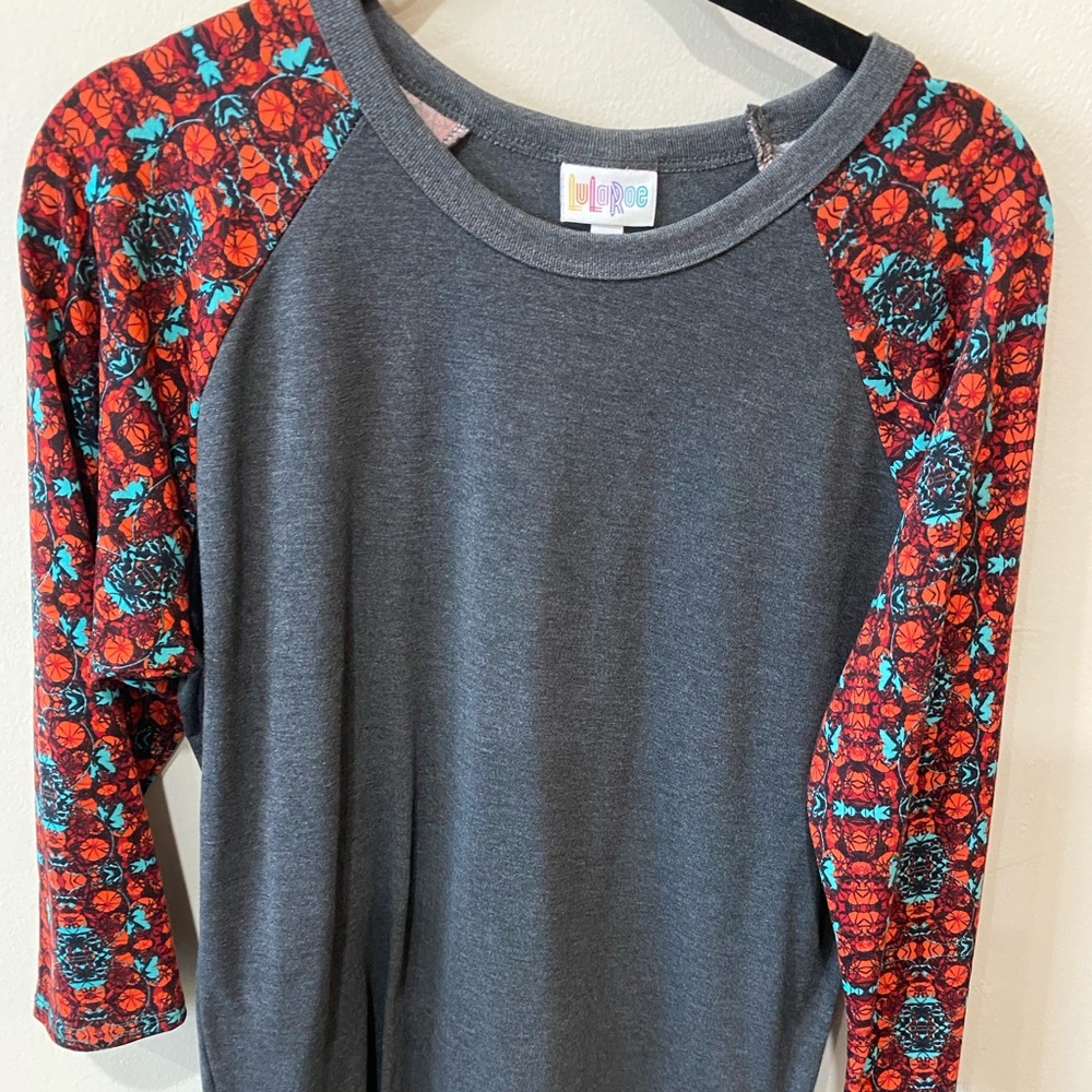 LuLaRoe Gray Top with Red and Blue Patterned Sleeves